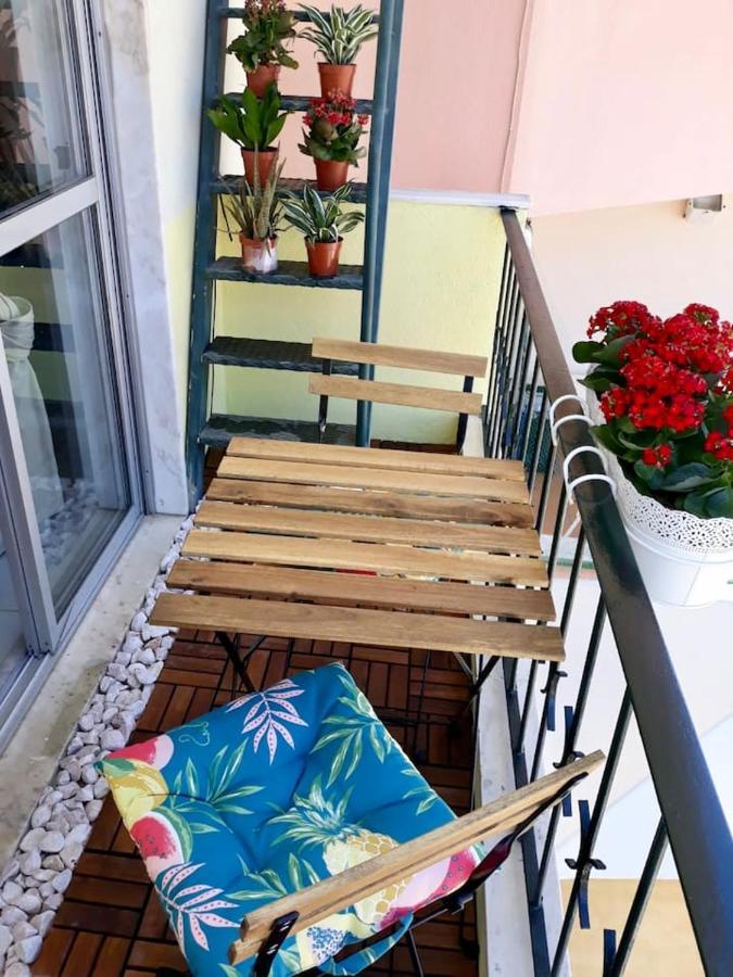 Comfortable Apartment With Balcony And Sea View In Lisbon 50 M² Luaran gambar